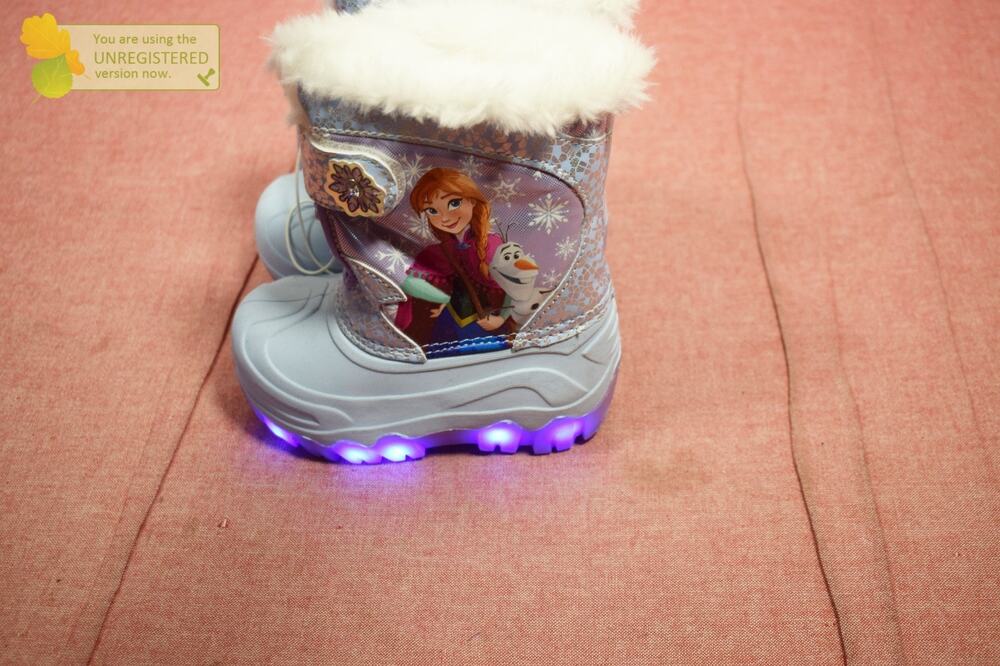 Disney Frozen Toddler Lighted Winter Snowboots Blue 7T